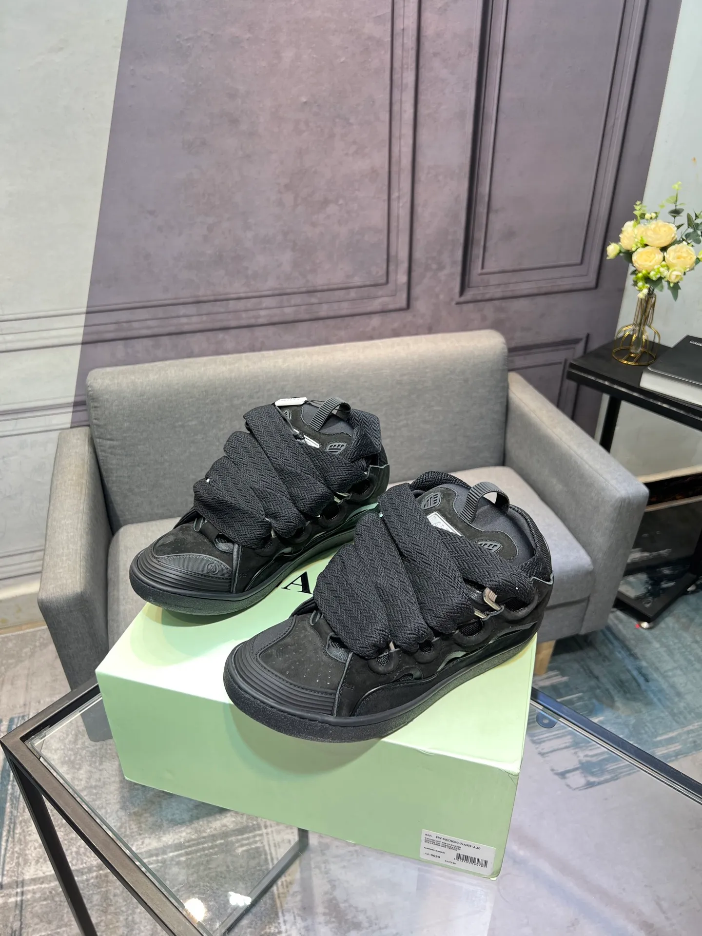Men's men's shoes💰780 [LANVIN] Latest lace-up fashionable casual sneakers for couples High-quality CLAY couple series‼ ️ The latest trendy products of the season 🌈Many bloggers have planted grass and purchased the original open-mold customization. The upper and outsole are sewn with mark threads without edge sealing. Multiple material splicing combination design. Very versatile for fashionable and casual wear. Comfortable on the feet. Recommended for self-retention (upper cowhide + cow suede + breathable mesh) inner foot pad cowhide exclusive original open-mold clear logo rubber outsole ⚠️36-44 yards (45 custom-made)